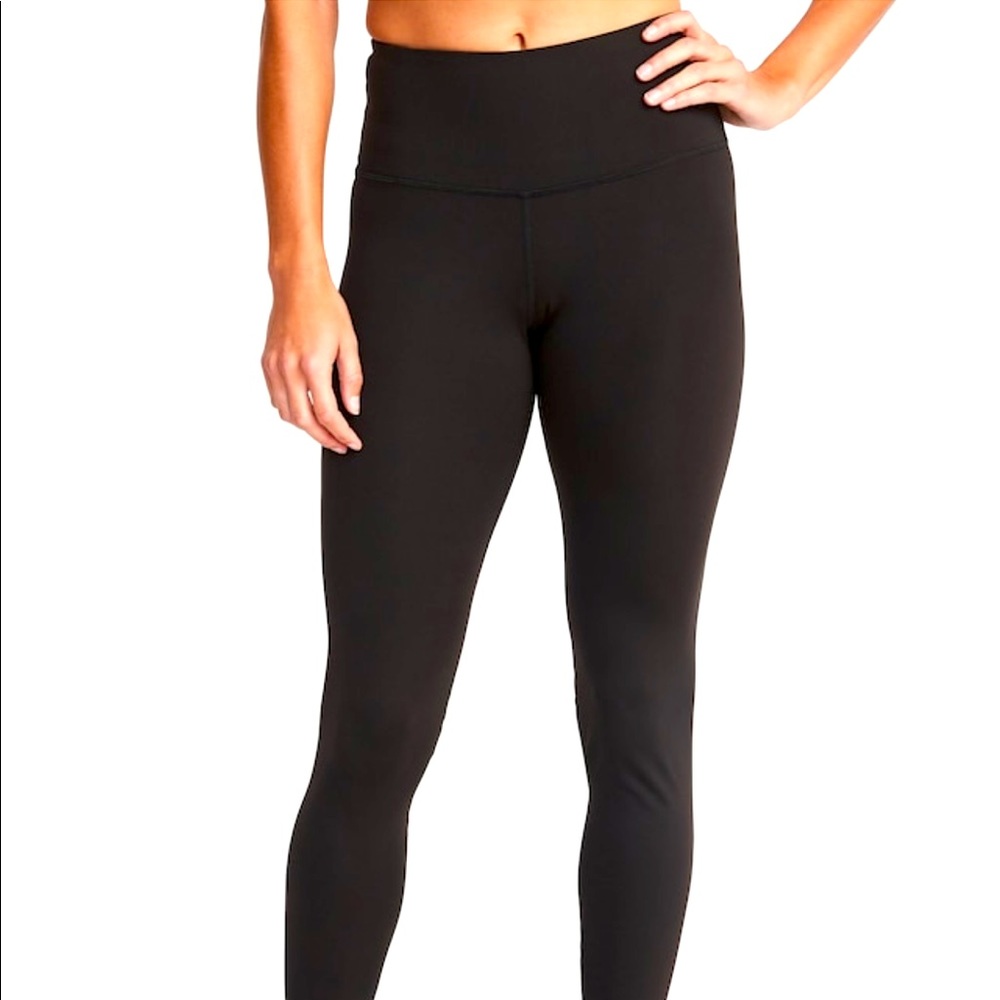 Old Navy elevate legging, black size large. In GUC